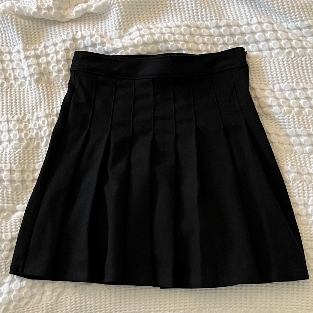 Hollister Elegant Black Pleated Mini Skirt